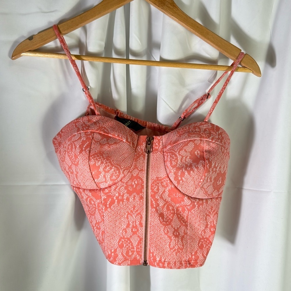 Adjustable Peach and‎ white bralette ( M)